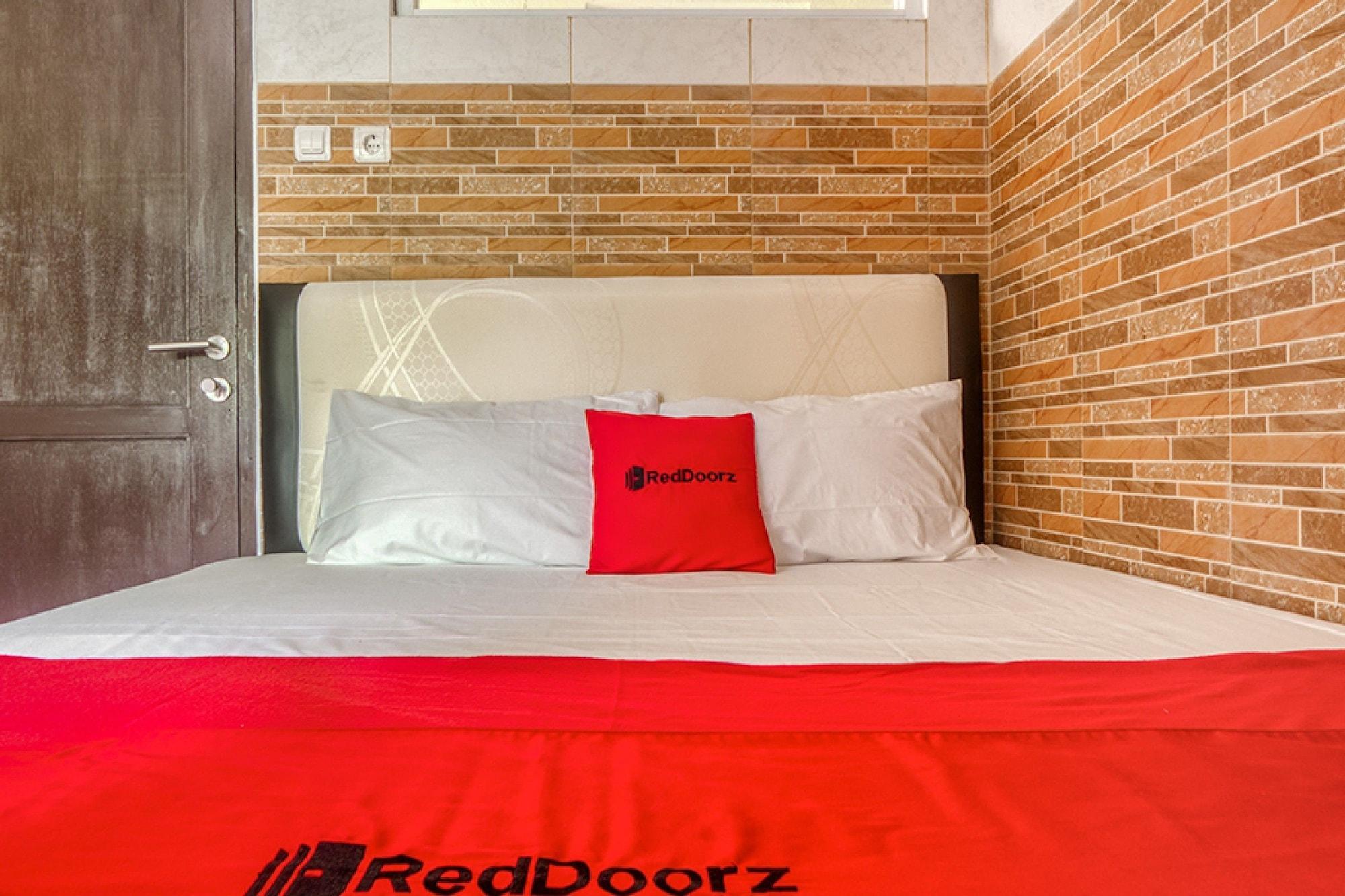 Hotel Reddoorz @ Panglima Polim 2 Yakarta Exterior foto